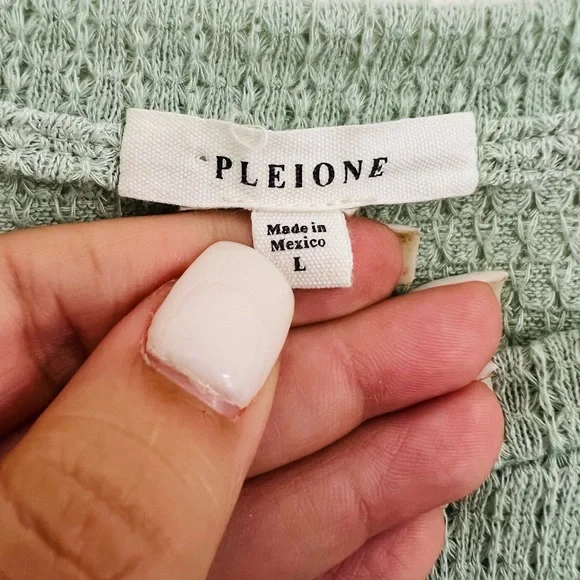 Pleione Women's Mint Green Twisted Hem Light Waffle Knit Top Size Large - Picture 6 of 8